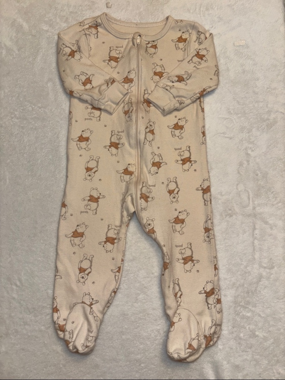 Disney Cream Winnie-the-Pooh Printed Footed One-Piece sleeper zip up 6-12 months
